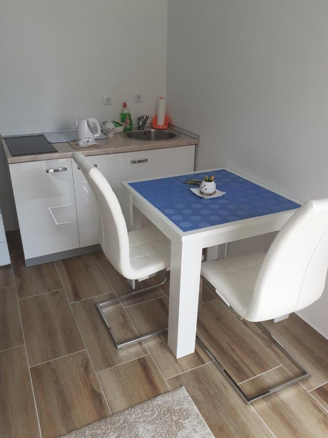 Apartmani Slado トレビニエ エクステリア 写真