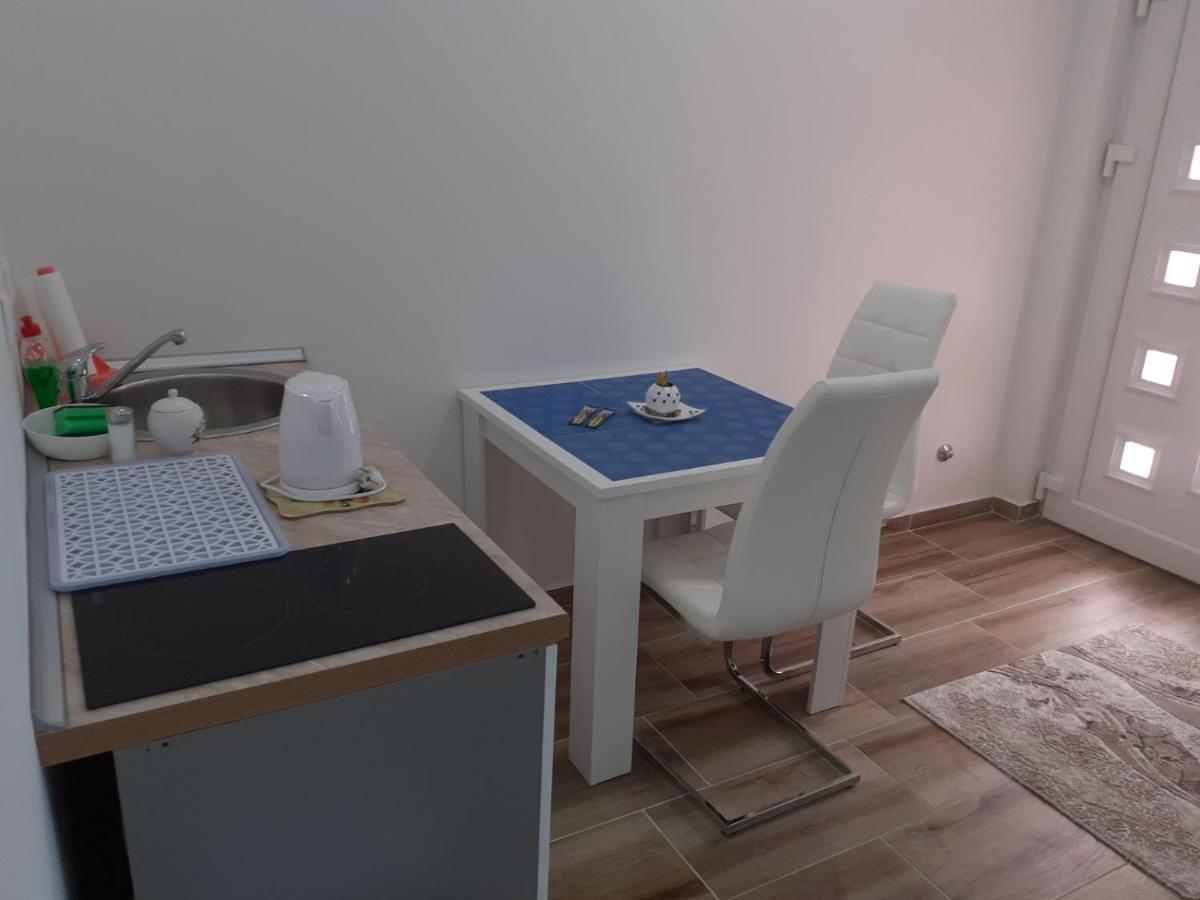 Apartmani Slado トレビニエ エクステリア 写真