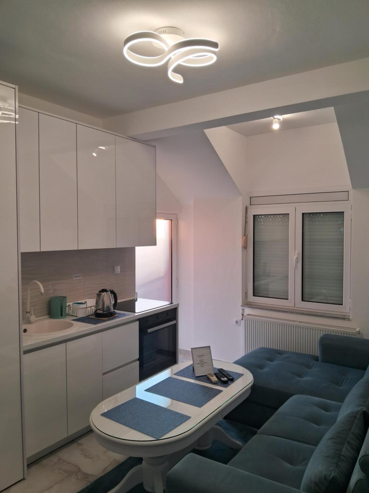 Apartmani Slado トレビニエ 部屋 写真