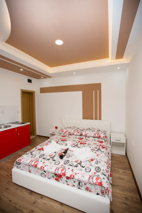 Apartmani Slado トレビニエ エクステリア 写真