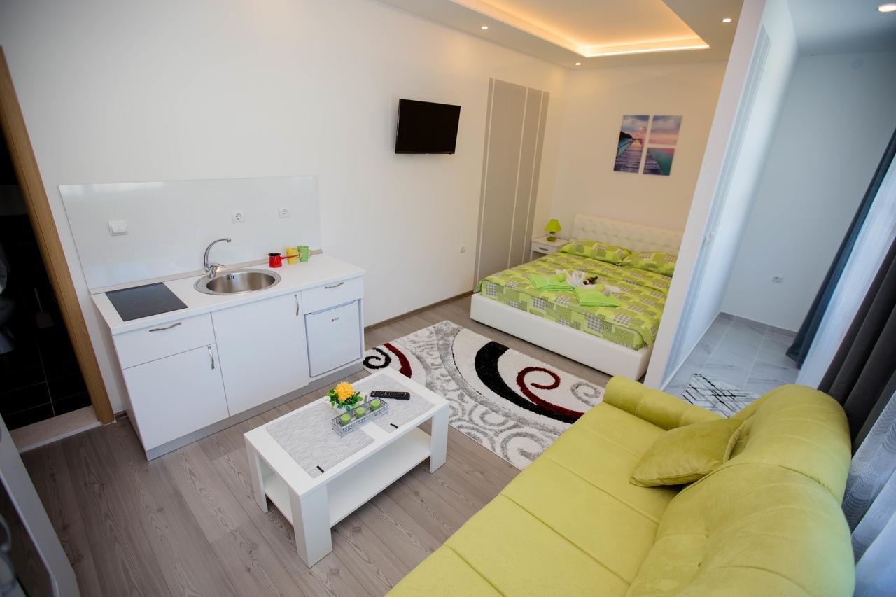 Apartmani Slado トレビニエ エクステリア 写真