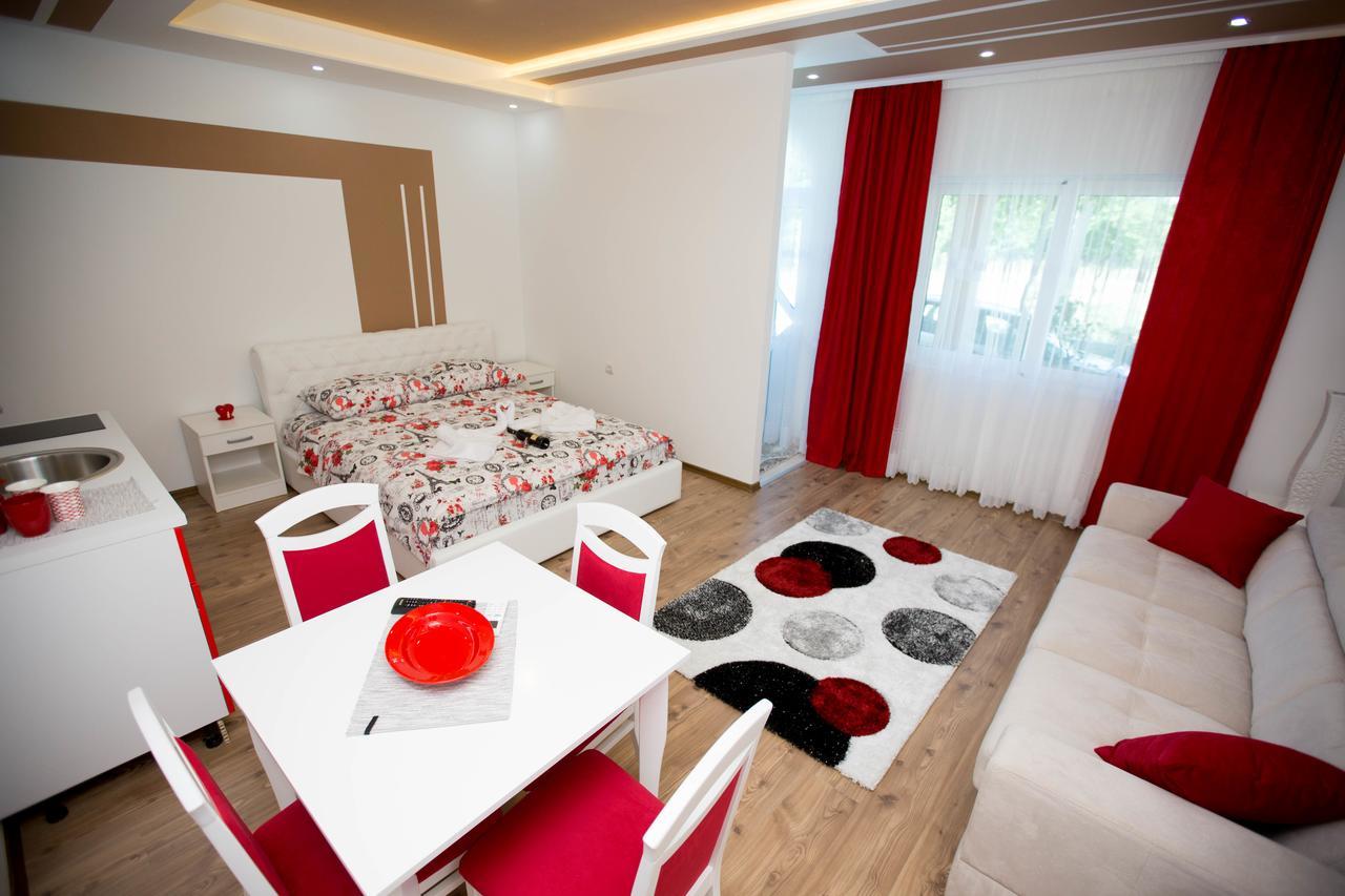 Apartmani Slado トレビニエ エクステリア 写真