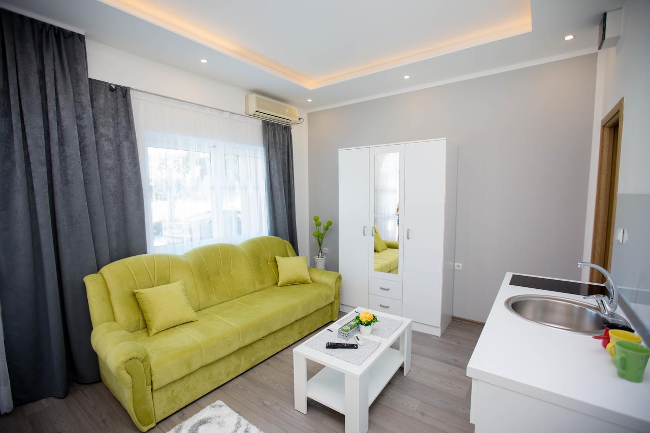Apartmani Slado トレビニエ エクステリア 写真