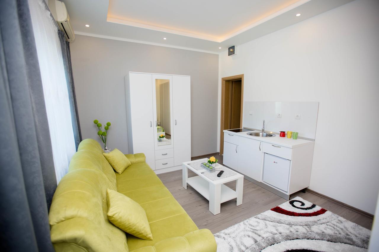 Apartmani Slado トレビニエ エクステリア 写真